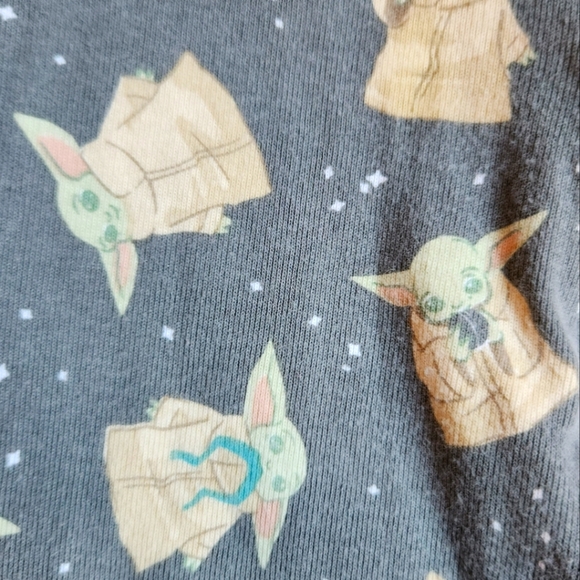Pottery Barn Star Wars Baby Yoda Onesie sz 12-18 months - Picture 5 of 6